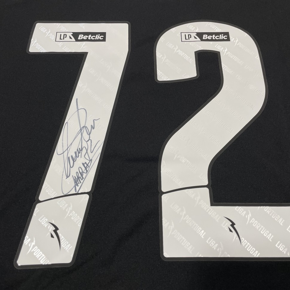 Camisola Principal Autografada Casa Pia AC - LARRAZABAL 72