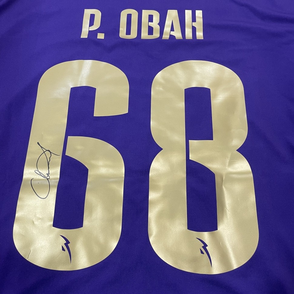 FC Vizela Signed Jersey - P. Obah 68