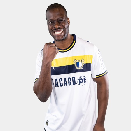 FC Famalic�o Home Jersey 2025-26