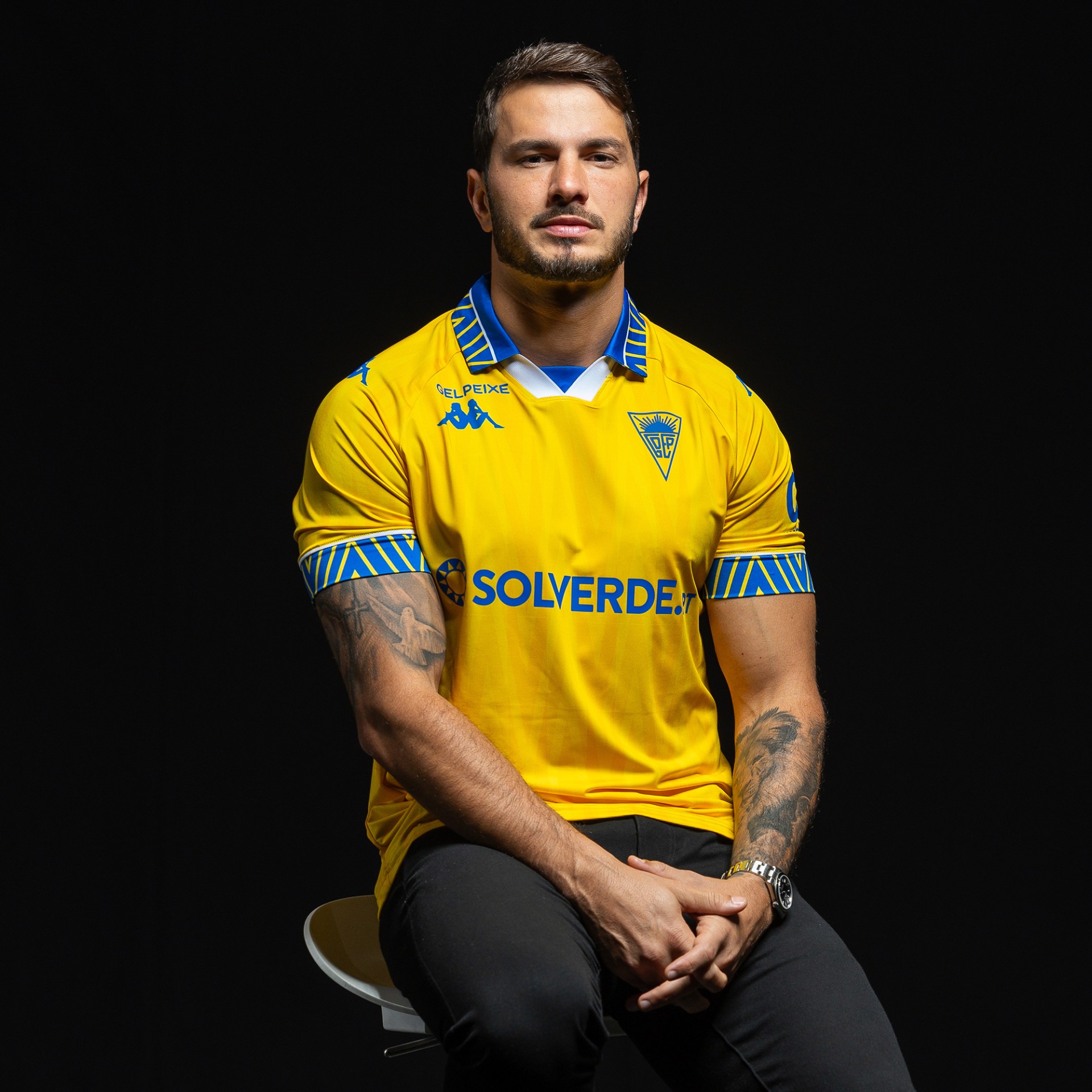 Autographed Estoril Praia Home Jersey - Kleber 10