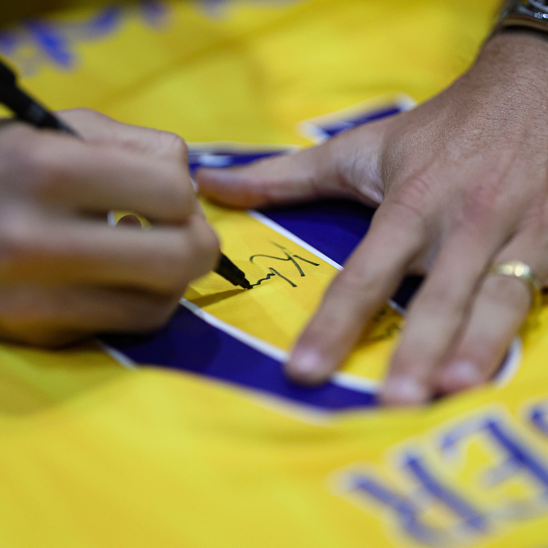 Autographed Estoril Praia Home Jersey - Kleber 10