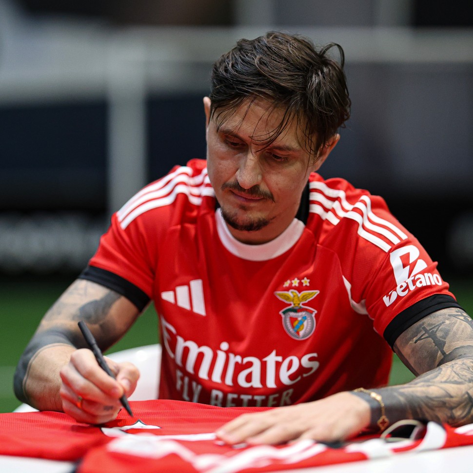 SL Benfica Autographed Home Jersey - Fejsa 5